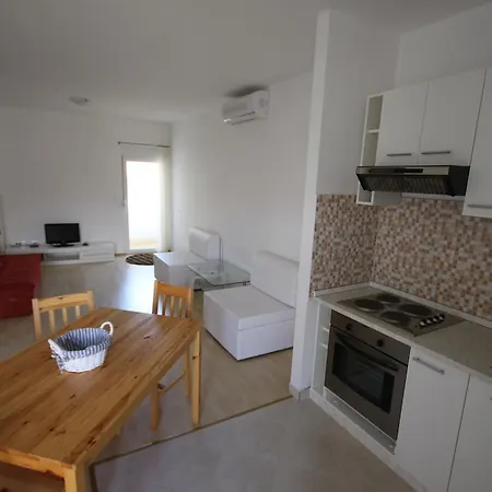 Apartment Lara Borik *