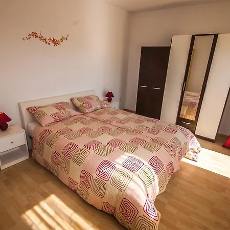 Apartment Lara Borik